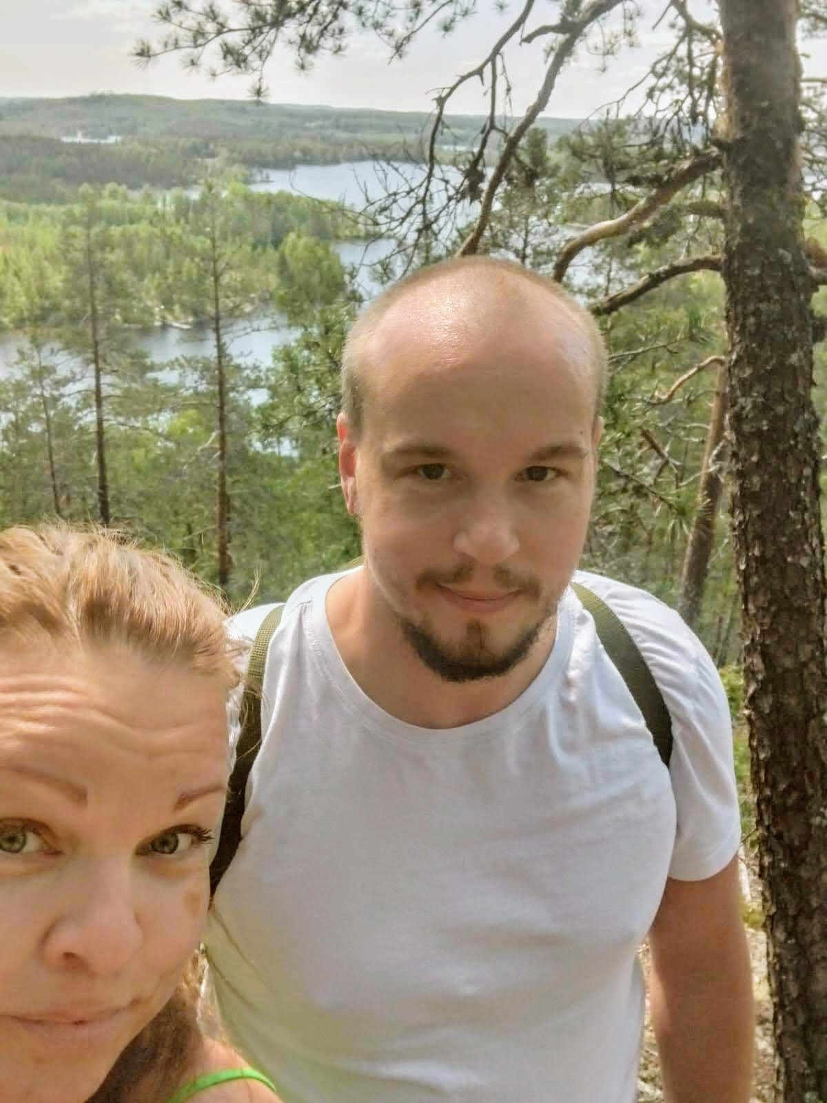 Tietoja Sanna ja Tero, Valoyrtit